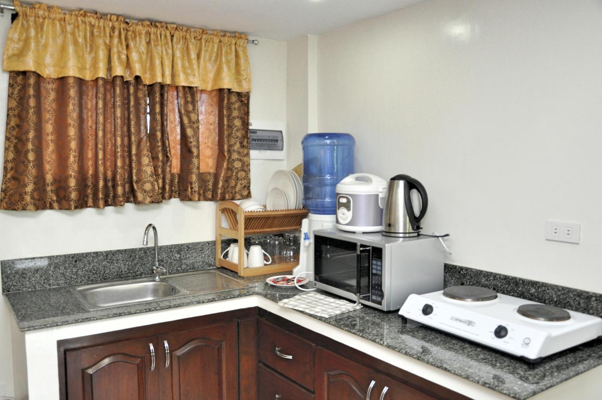 Pal-Watson Apartments Lapu-Lapu City Rum bild