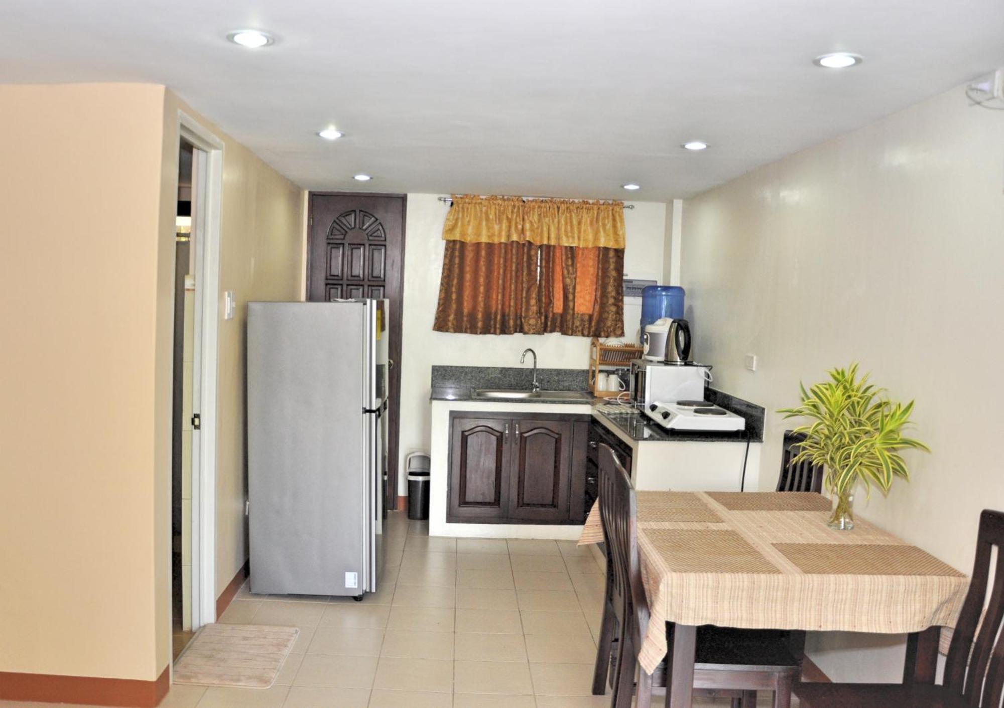 Pal-Watson Apartments Lapu-Lapu City Rum bild