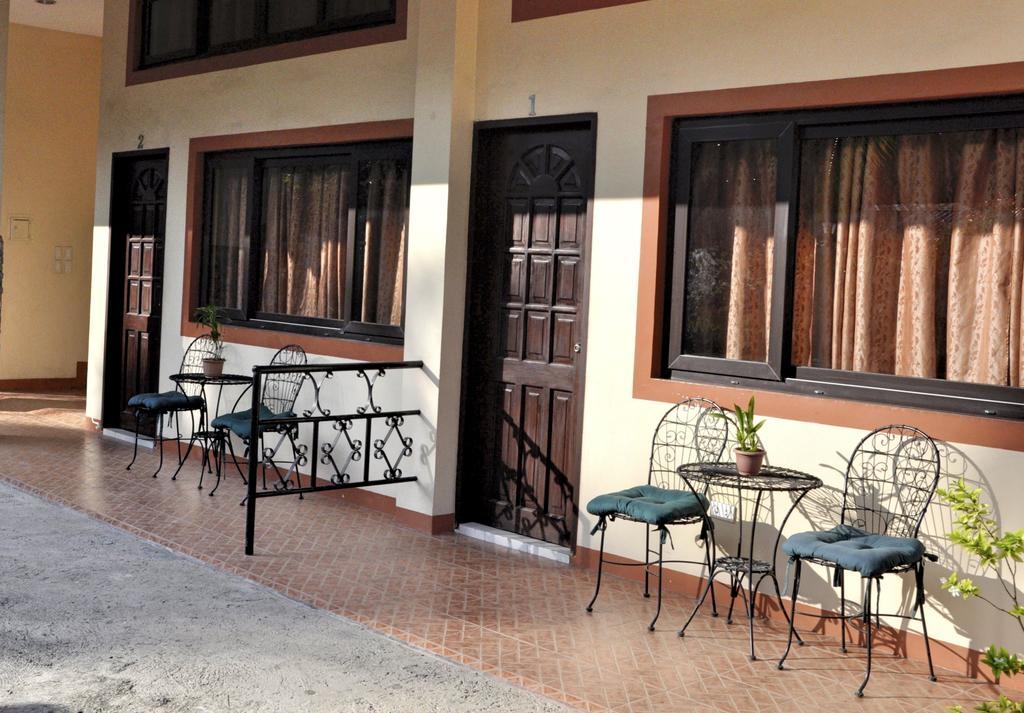 Pal-Watson Apartments Lapu-Lapu City Rum bild